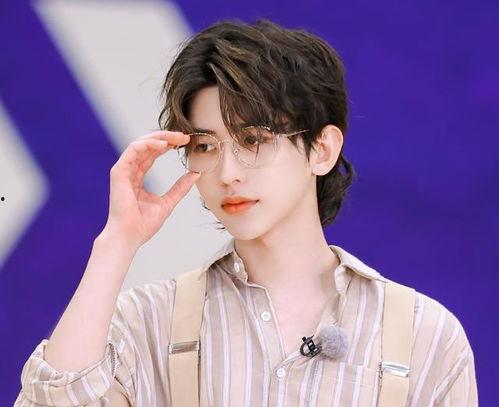 蔡徐坤爆料阵容视频,精彩内容抢先看！